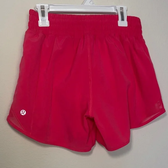 LIKE NEW Lululemon Hotty Hot High Rise Lined Short 4” lip gloss pink size 4 - Picture 2 of 7